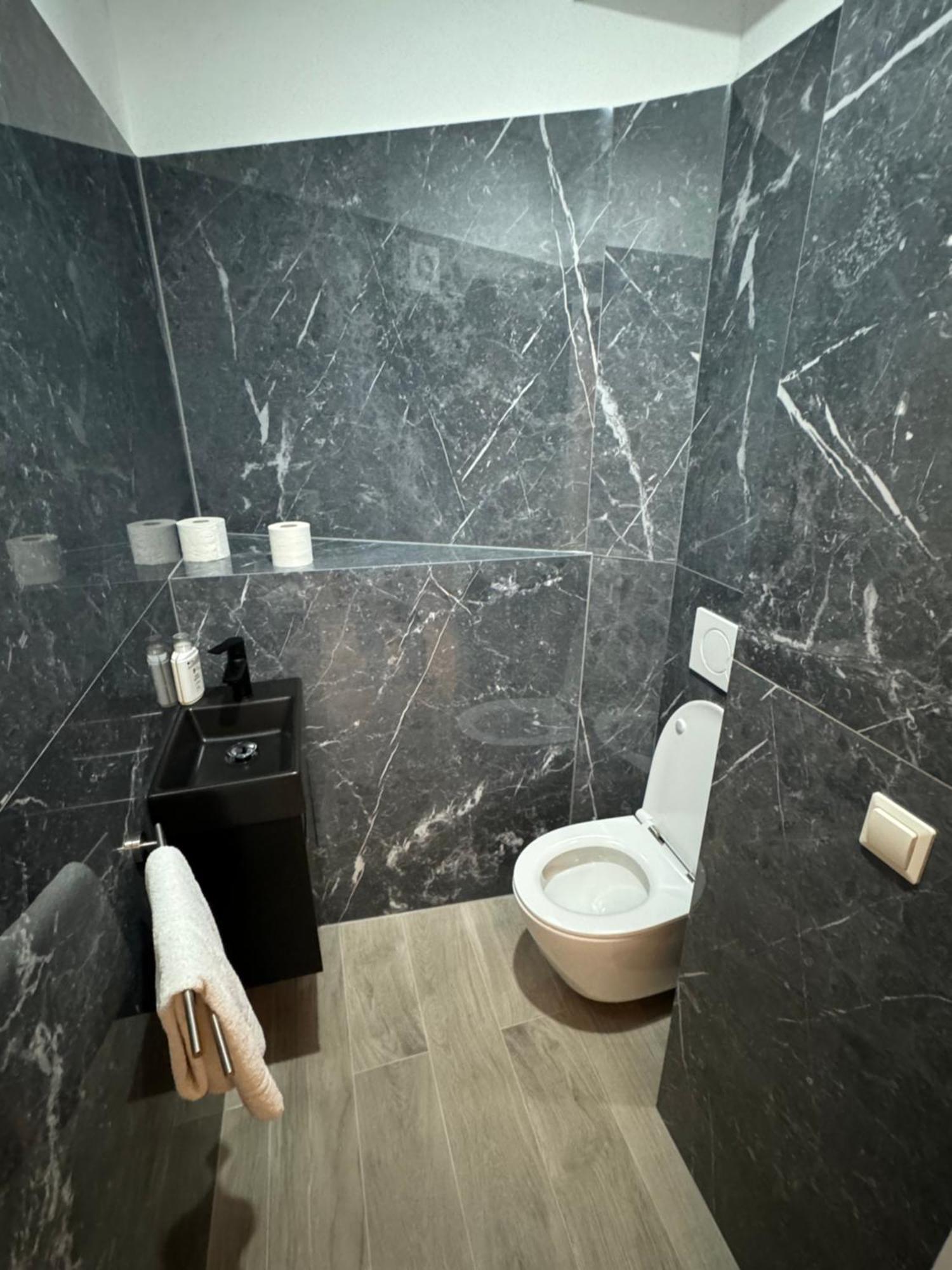 Luxurious Apartment In The Centre Of Viena Exterior foto